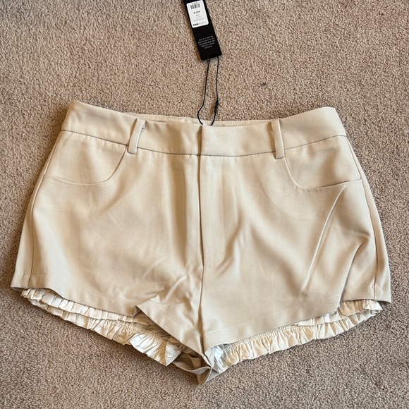 High Waist Cream Ruffle Shorts - Picture 3 of 8